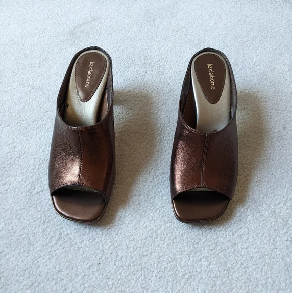Liz Claiborne bronze leather slides/mules NEW size 8 - Picture 3 of 10